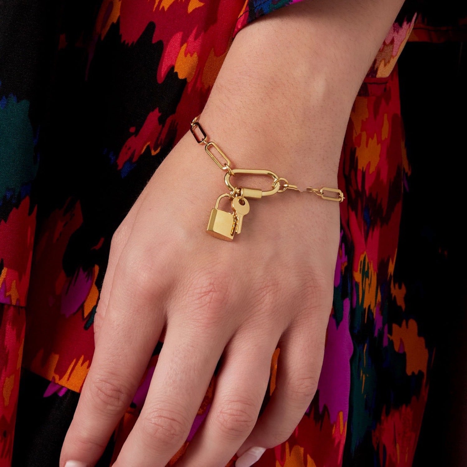 Bracciale a catena con chiave e lucchetto gold - [Emily_Morel]